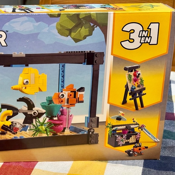 LEGO CREATOR 3in1 "Fish Tank" 31122 UNOPENED! - Picture 2 of 5